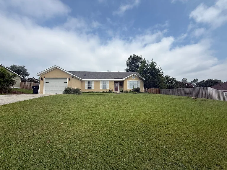 3313 Camak Dr — Photo 1