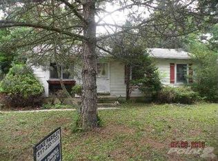 7001 Richard Rd, Lansing, MI 48911