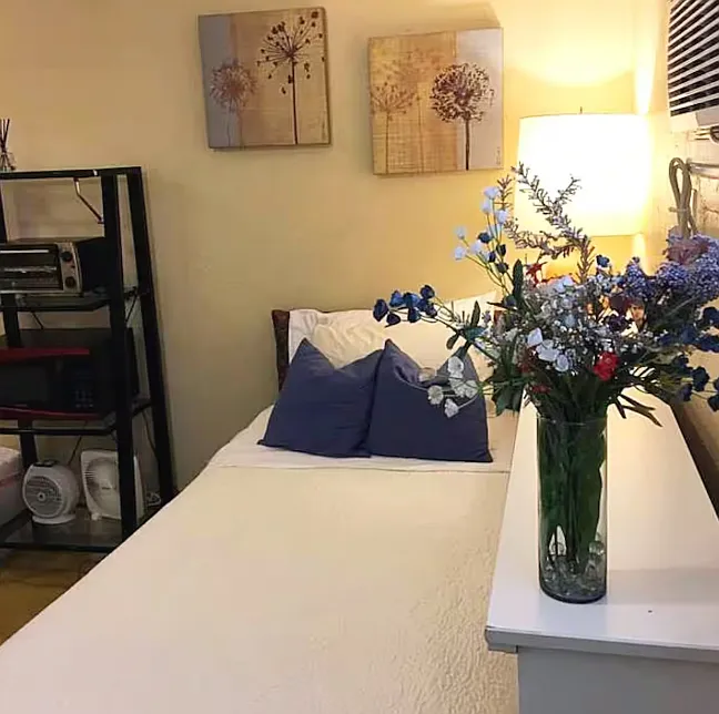 Studio, 400 sqft, $1,350 — Photo 3