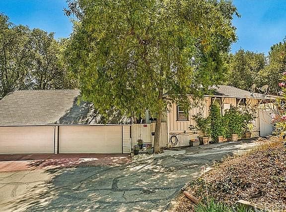 2nd image of 23540 Highland Glen Dr