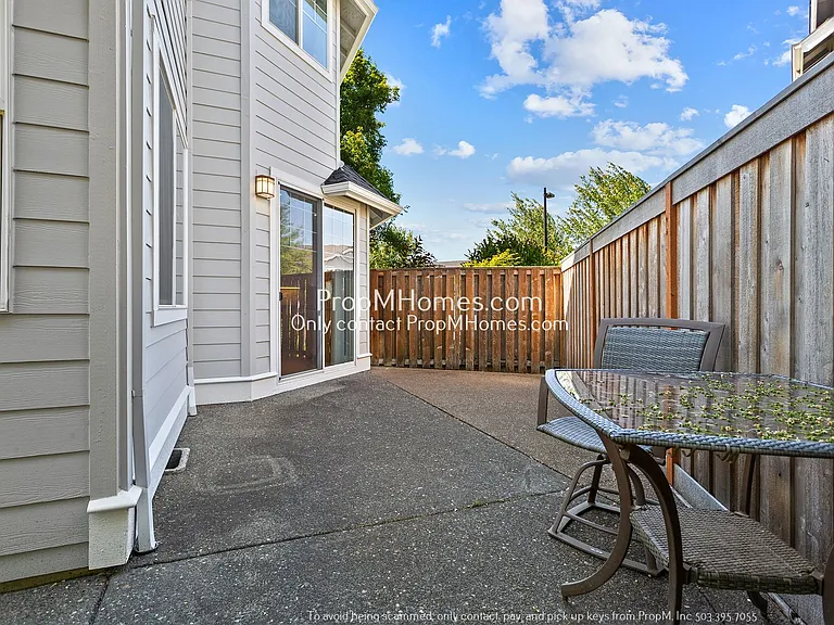340 SW Delta Dr — Photo 28