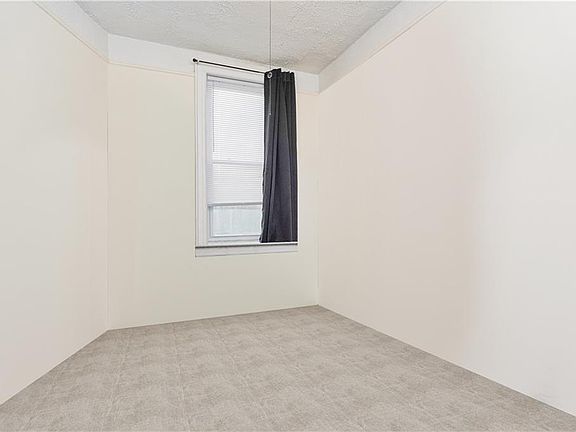 5th image of 16 Bay 50th St