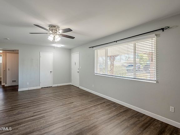 3rd image of 11041 W CANTERBURY Drive