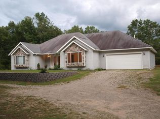 51 W Skeels Rd, Montague, MI 49437