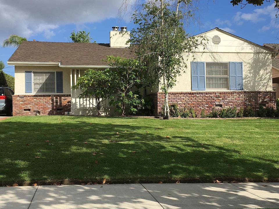 1st image of 530 Andover Dr