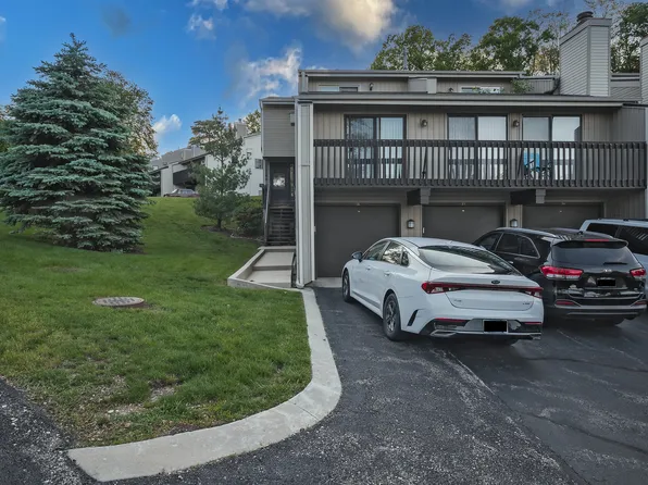 15 Mineola Rd #15, Fox Lake, IL 60020