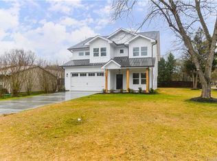 10036 Fairway Ridge Rd, Charlotte, NC 28277