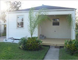 2nd image of 2904 Lyndell Dr