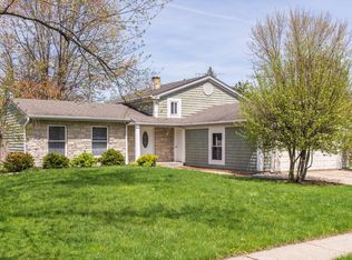 876 Lehigh Ln, Buffalo Grove, IL 60089