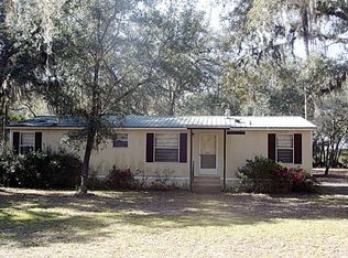 113 W Cedar Ct, Hawthorne, FL 32640