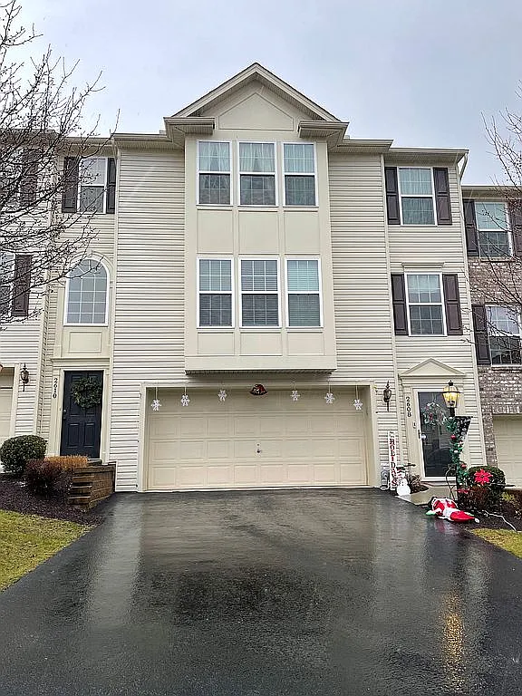 2608 Michael Dr photo 1