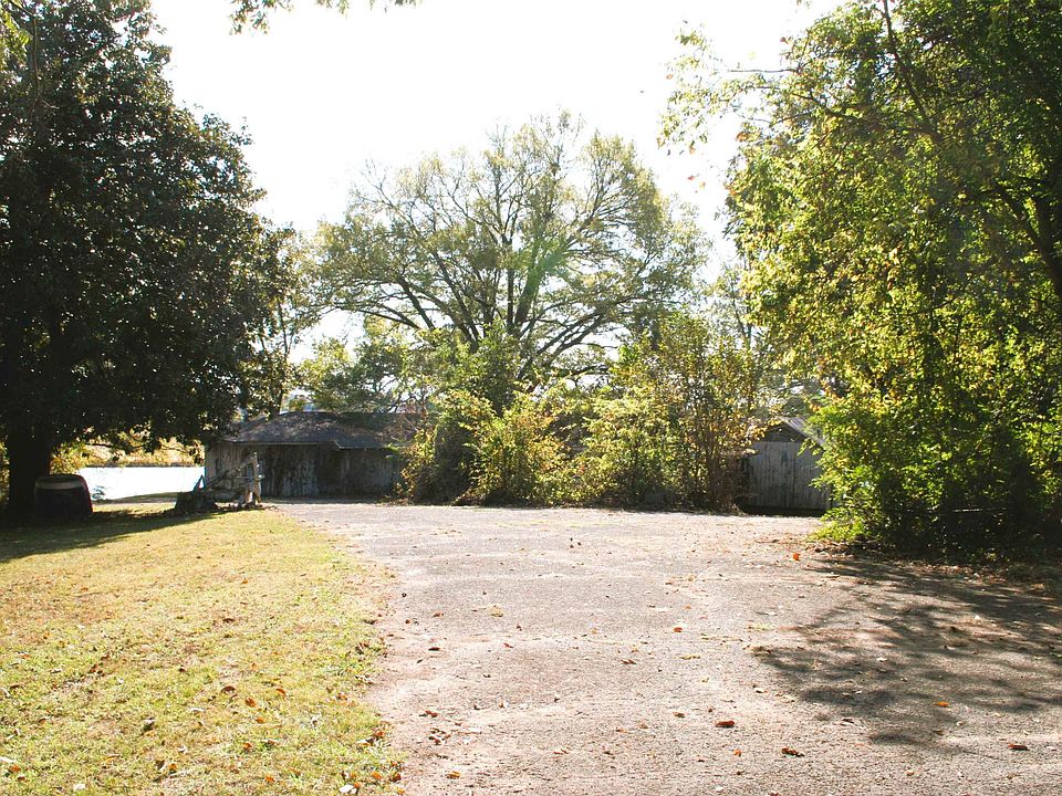 1st image of 1627 Pennell Ln