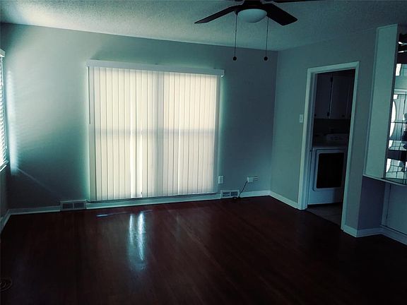 3rd image of 9821 Ash Creek Dr