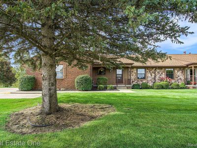 11840 Lexington Dr #2, South Lyon, MI, 48178