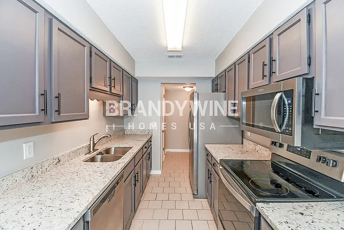 11251 Windtree Dr E — Photo 8