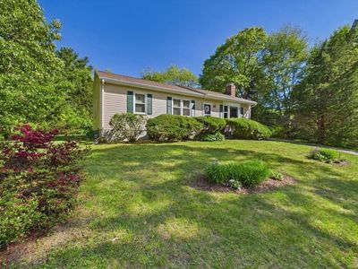 5 Barlow Ln, Mattapoisett, MA, 02739