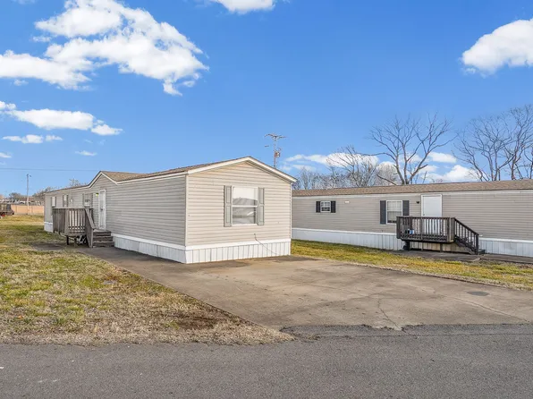 302 Jennifer St, Oak Grove, KY 42262