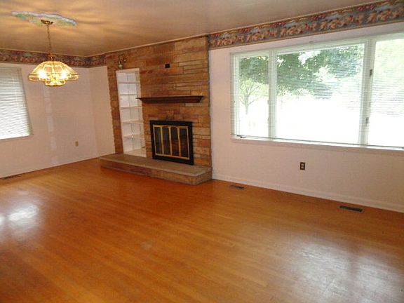 2nd image of 235 Crystal Dr