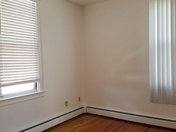 2nd image of 21 King Ave #3