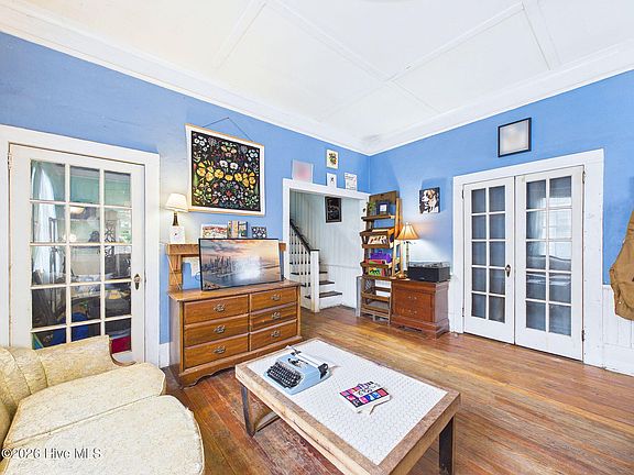 5th image of 205 S 13th Street