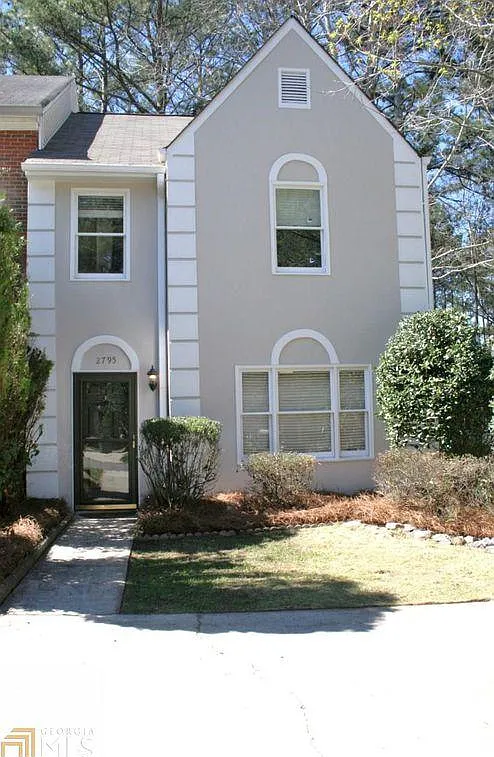 2 bed, 1256 sqft, $1,560 — Photo 1