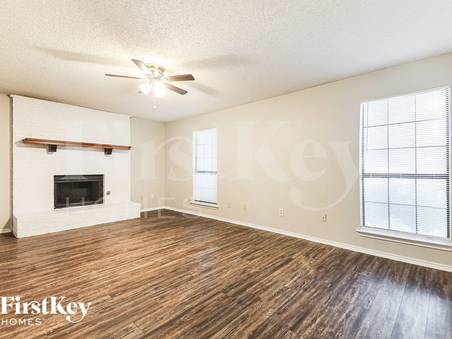 4 bed, 2.5 bath, 2448 sqft, $2,635 — Photo 2