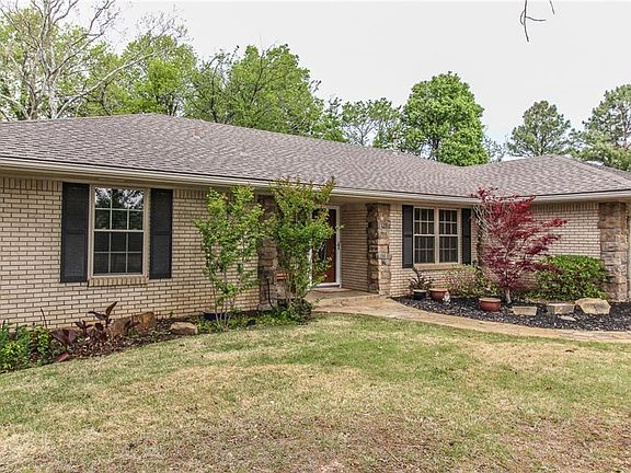 3rd image of 424 Sundown Dr