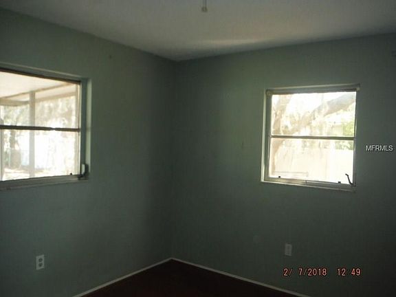 5th image of 4020 Suburban Ln