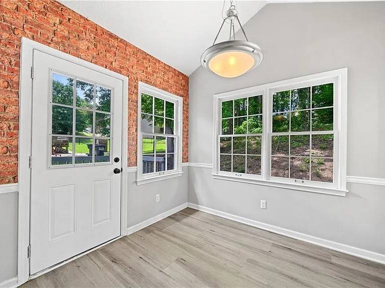 5590 Princeton Oaks Dr — Photo 19