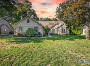 8744 Orchard Lake Rd, Holland, OH 43528