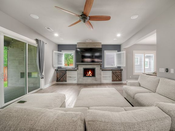 2nd image of 13707 187th Avenue Ct E