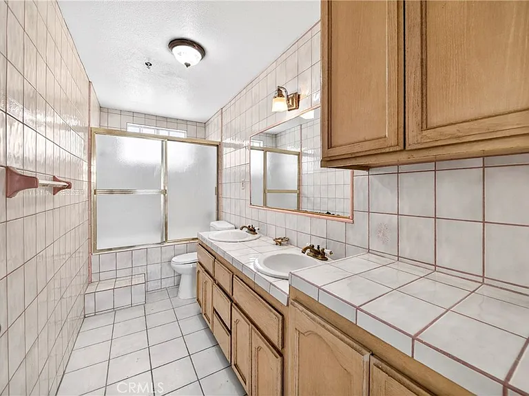 2033 W 231st St — Photo 24