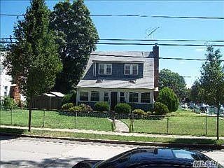 1st image of 326 Wallace St
