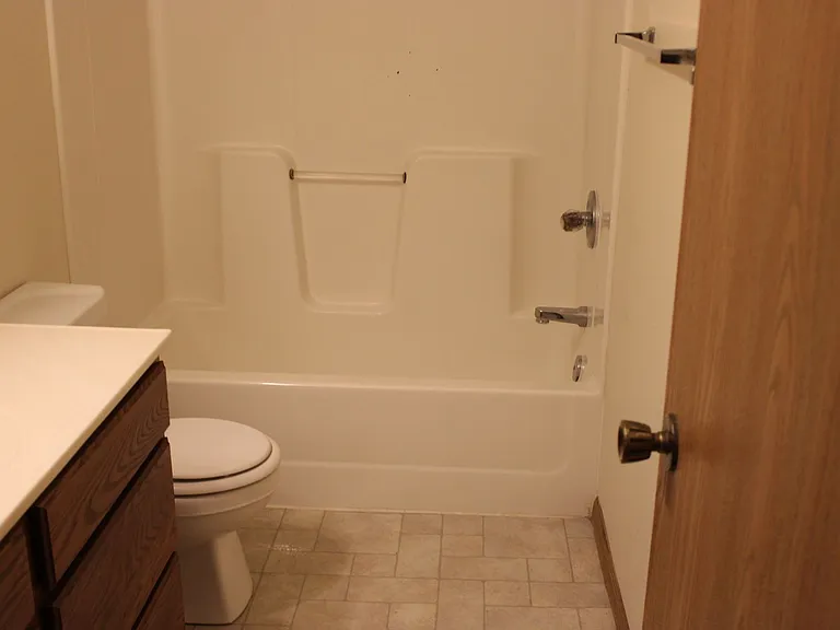 606 Vattier St — Photo 5