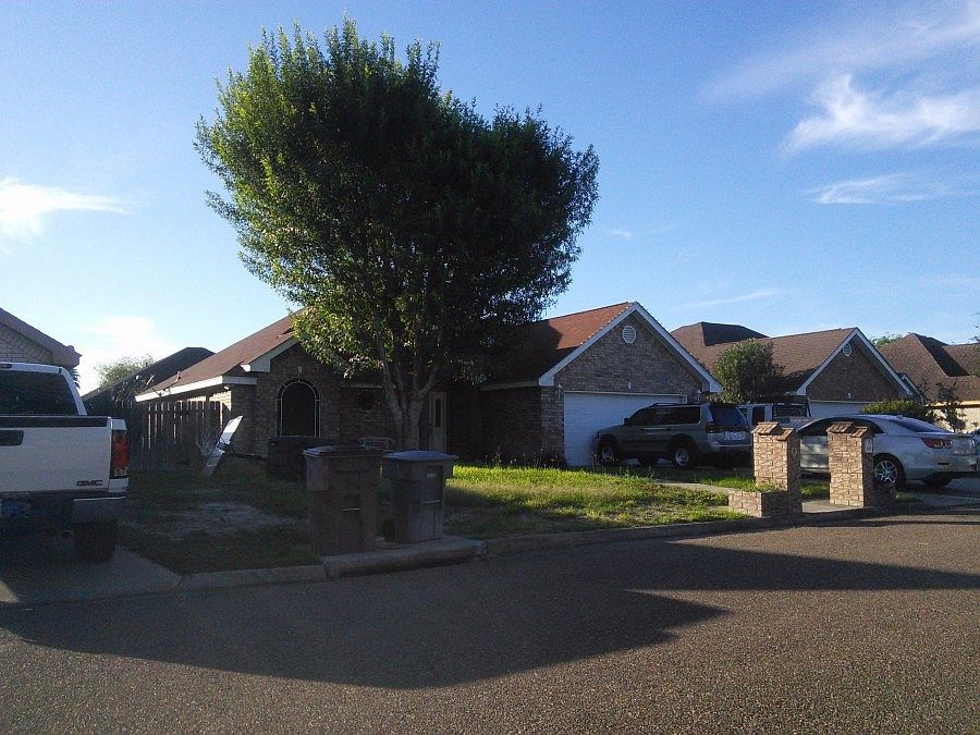 2nd image of 917 N Yale Dr