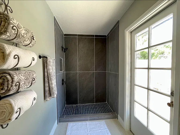 2929 S Estrella Cir — Photo 14