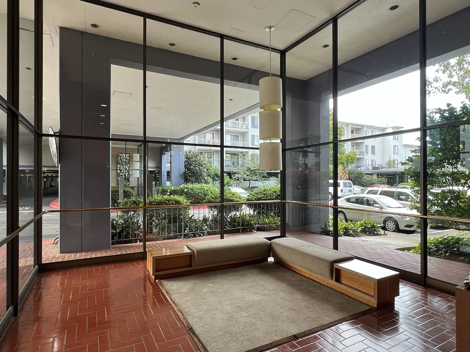 Studio, 432 sqft, $1,995 — Photo 3