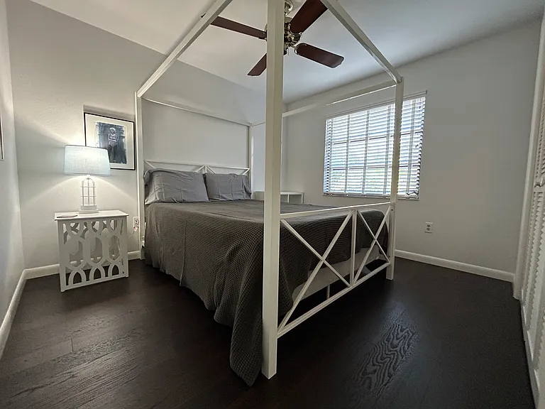 4930 Peaceable Way — Photo 31