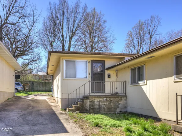 417 W Spring St #B, Neosho, MO 64850