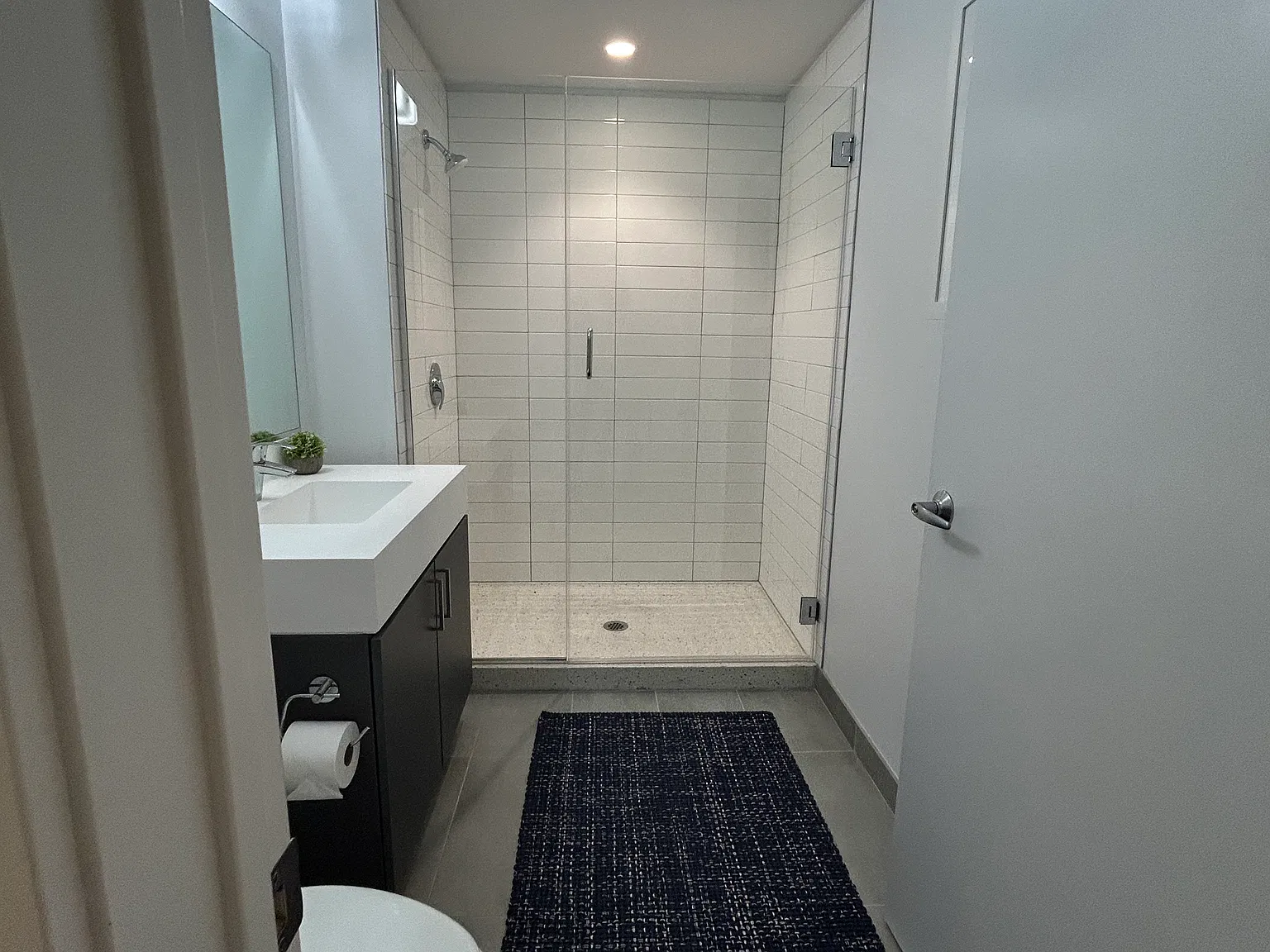 Studio, 530 sqft, $2,212 — Photo 4