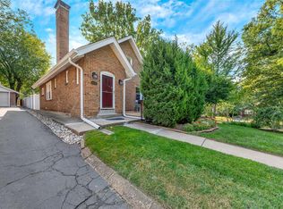 802 Webster Ct, Saint Louis, MO 63119