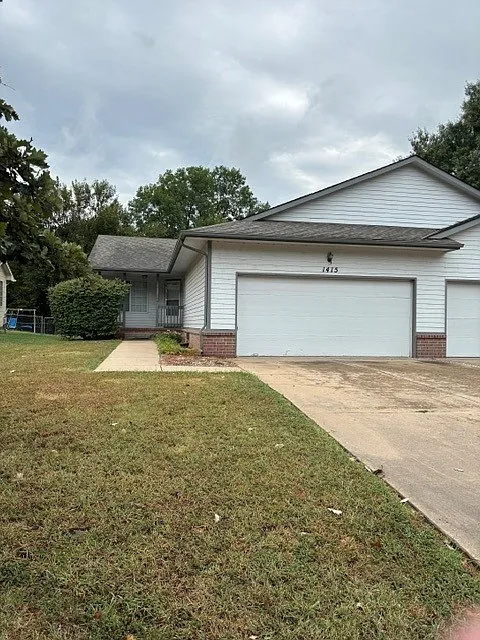3 bed, $1,600 — Photo 2