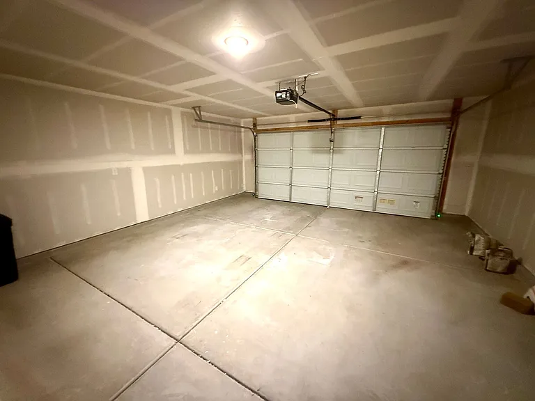 2208 E Clear Creek Dr — Photo 34
