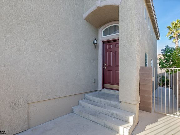3rd image of 9412 Eagle River Ct
