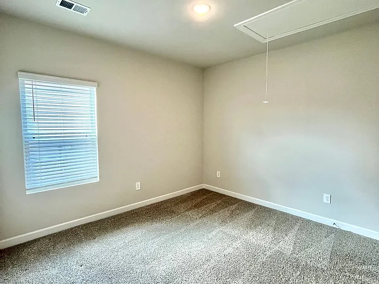 503 Yellowstone Trl — Photo 17