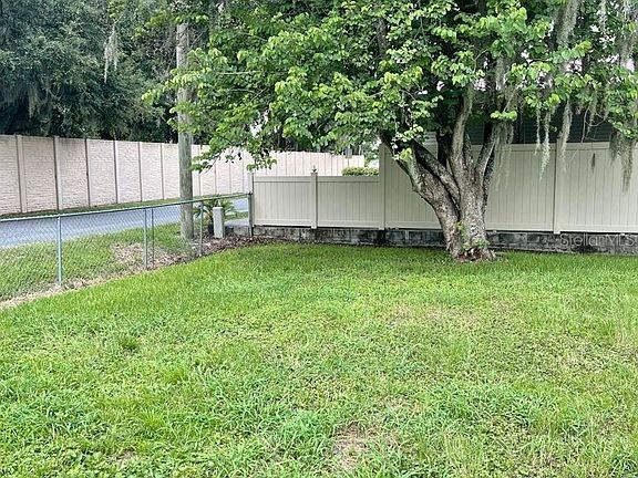 3rd image of 2310 Wydine Dr