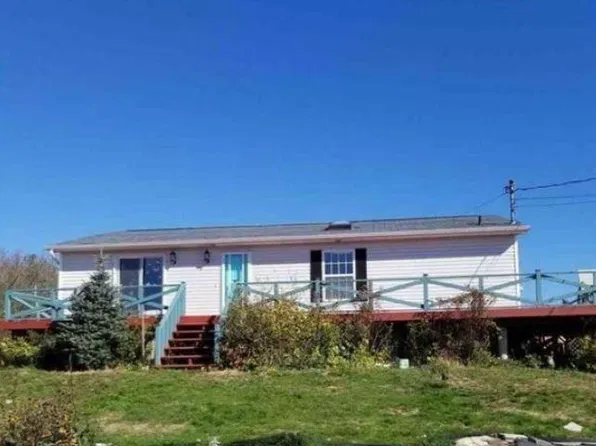 1671 Sandy Point Rd, Shelburne, NS B0T 1W0