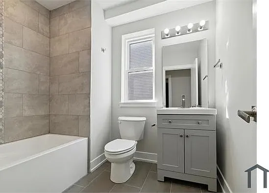 2215 N 7th St #2 — Photo 4