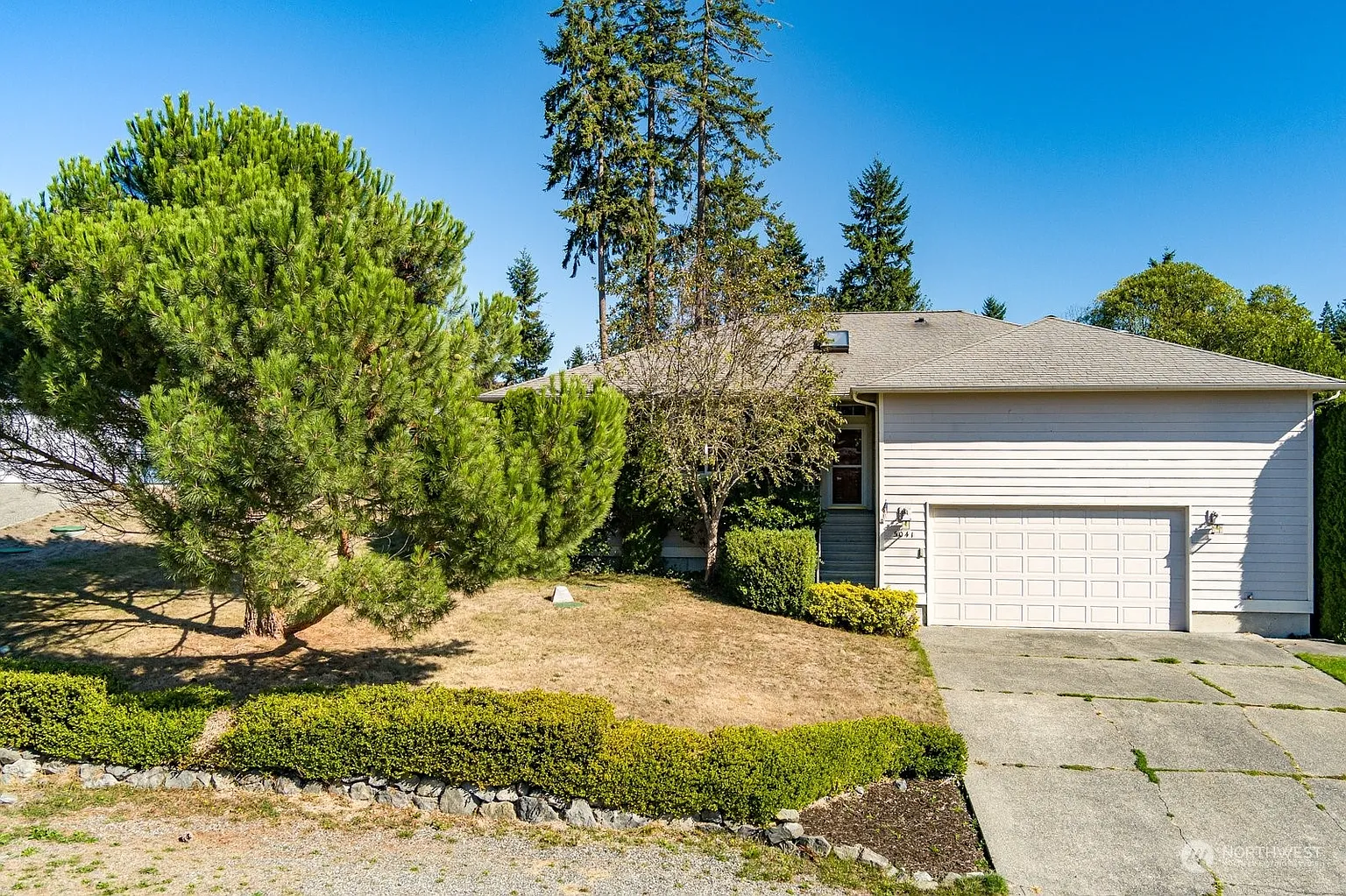 5041 Chipshot Way photo 1
