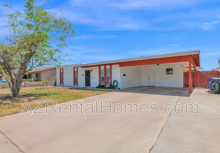 1745 W Capri Ave — Photo 3